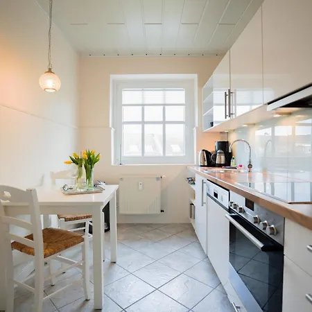 Daire Achtern Diek List