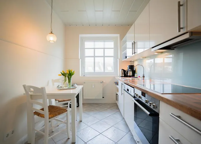 Daire Achtern Diek List